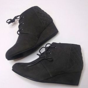 Arizona Jeans Co. Ankle Booties